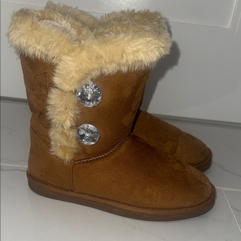 Brown Fur-Lined Boots with Crystal Buttons
